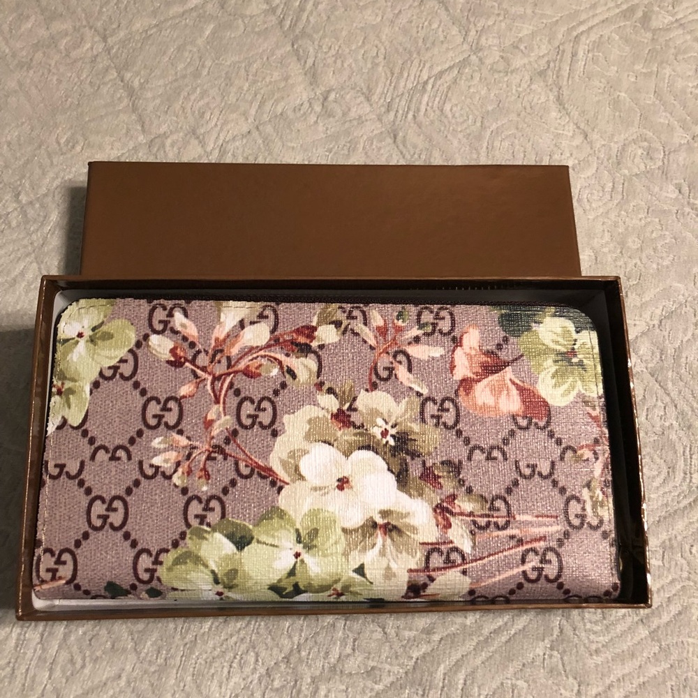Zip Around Wallet